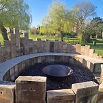 Bridge Glamping - Aurora Tent * Aldwark (North Yorkshire)