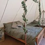 Bridge Glamping - Aurora Tent
