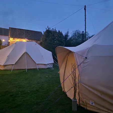 Bridge Glamping - Aurora Tent * Aldwark (North Yorkshire)