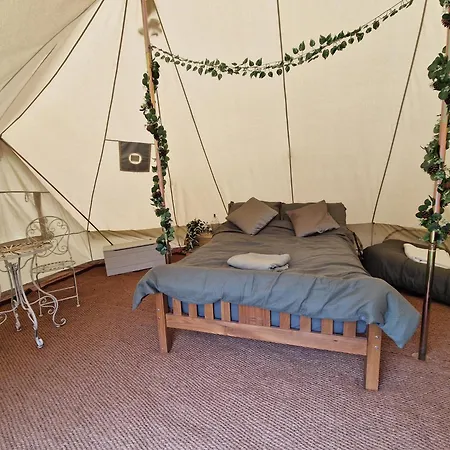 Bridge Glamping - Aurora Tent Aldwark (North Yorkshire)
